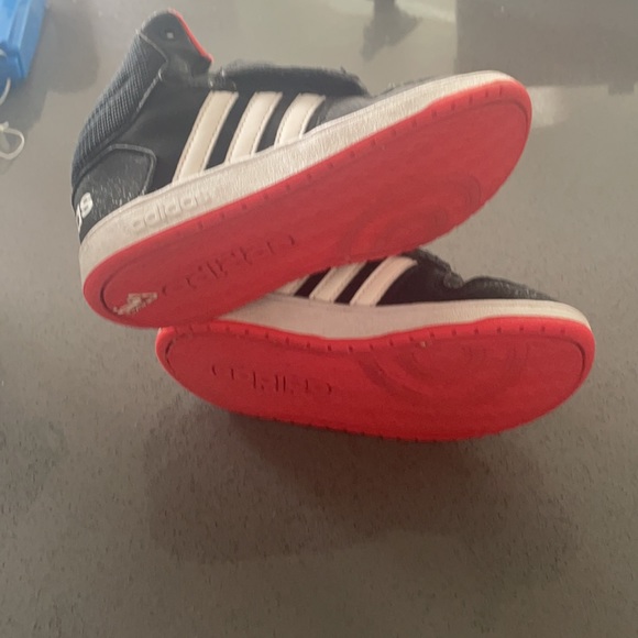 COPY - Adidas toddler boys sneaker - Picture 4 of 5
